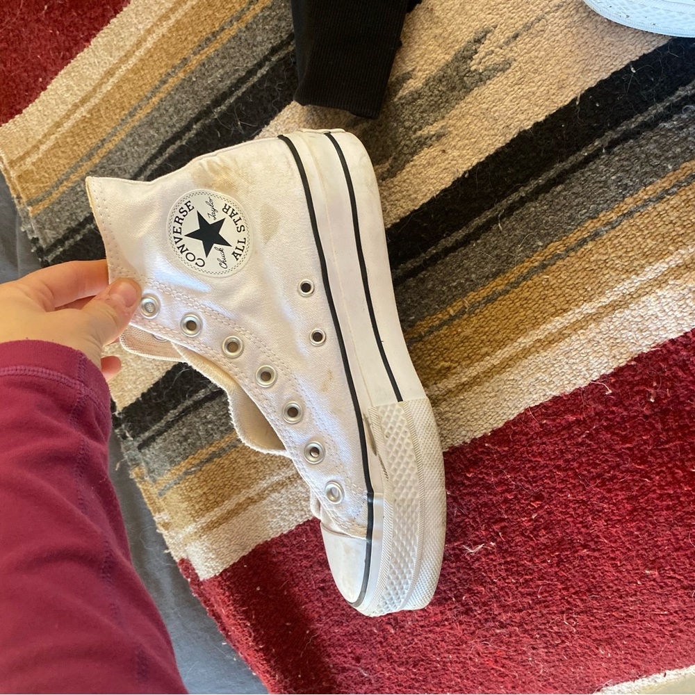 Women’s platform converse